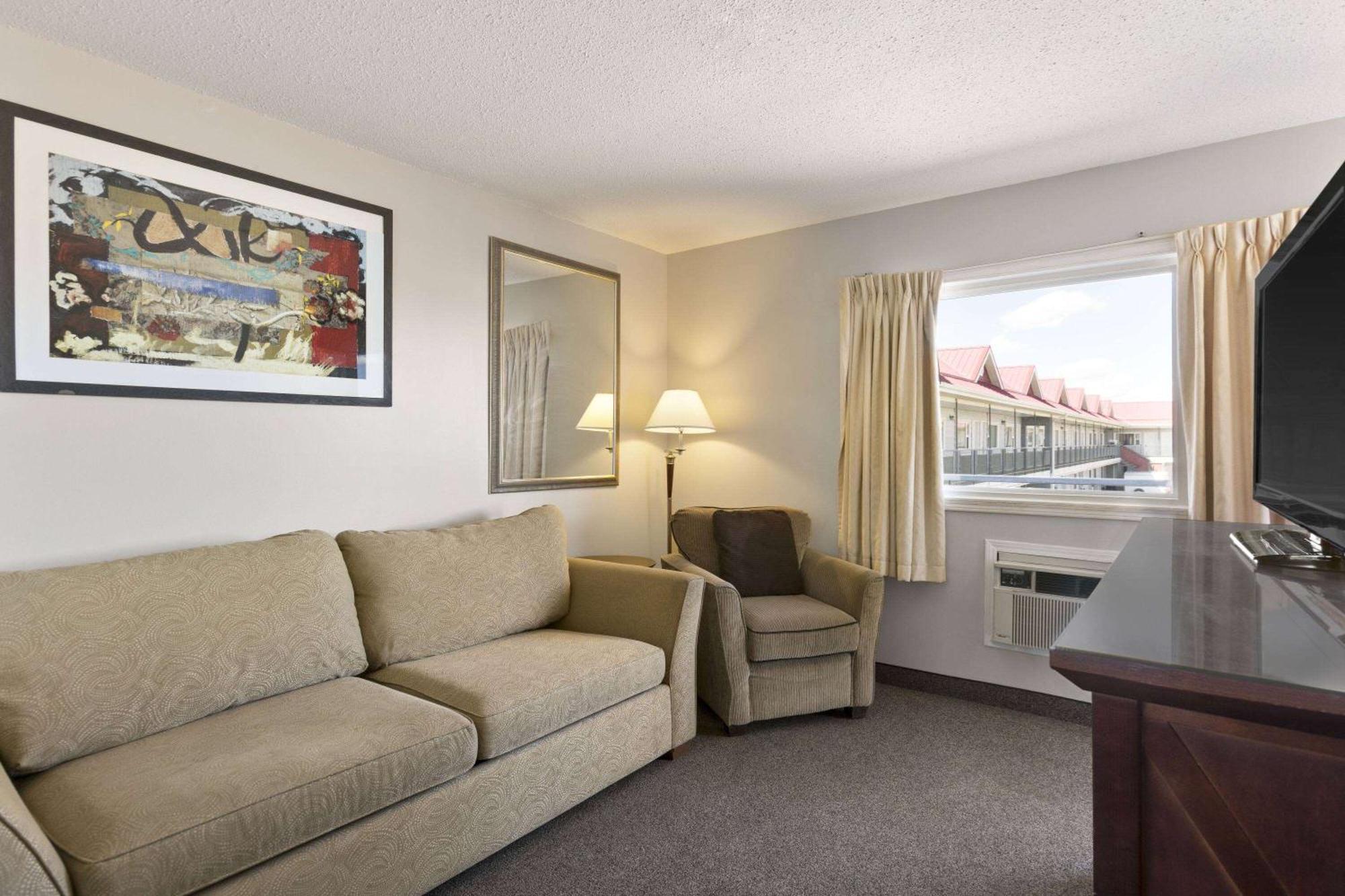 Thriftlodge Saskatoon Exteriör bild