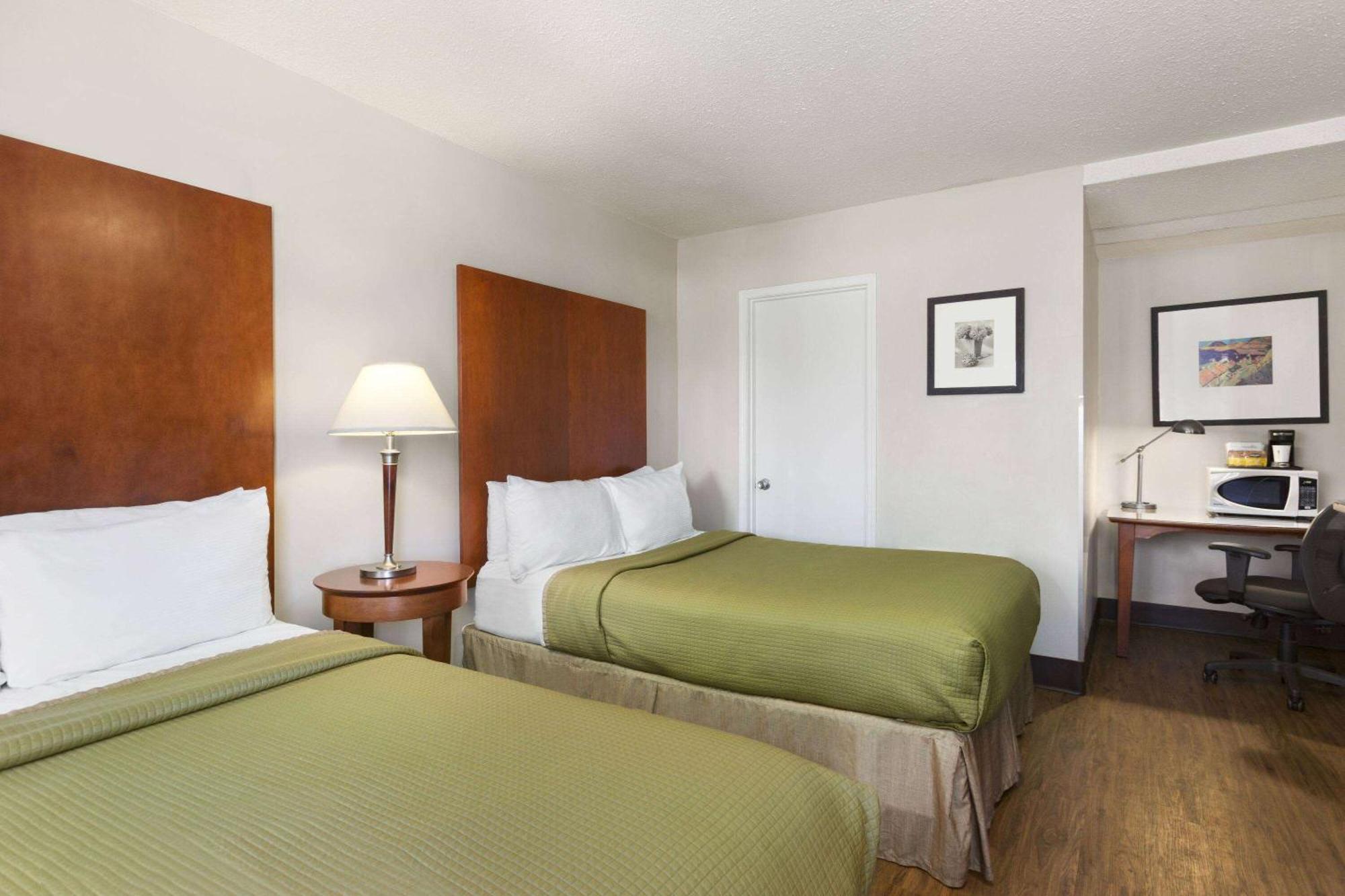 Thriftlodge Saskatoon Exteriör bild