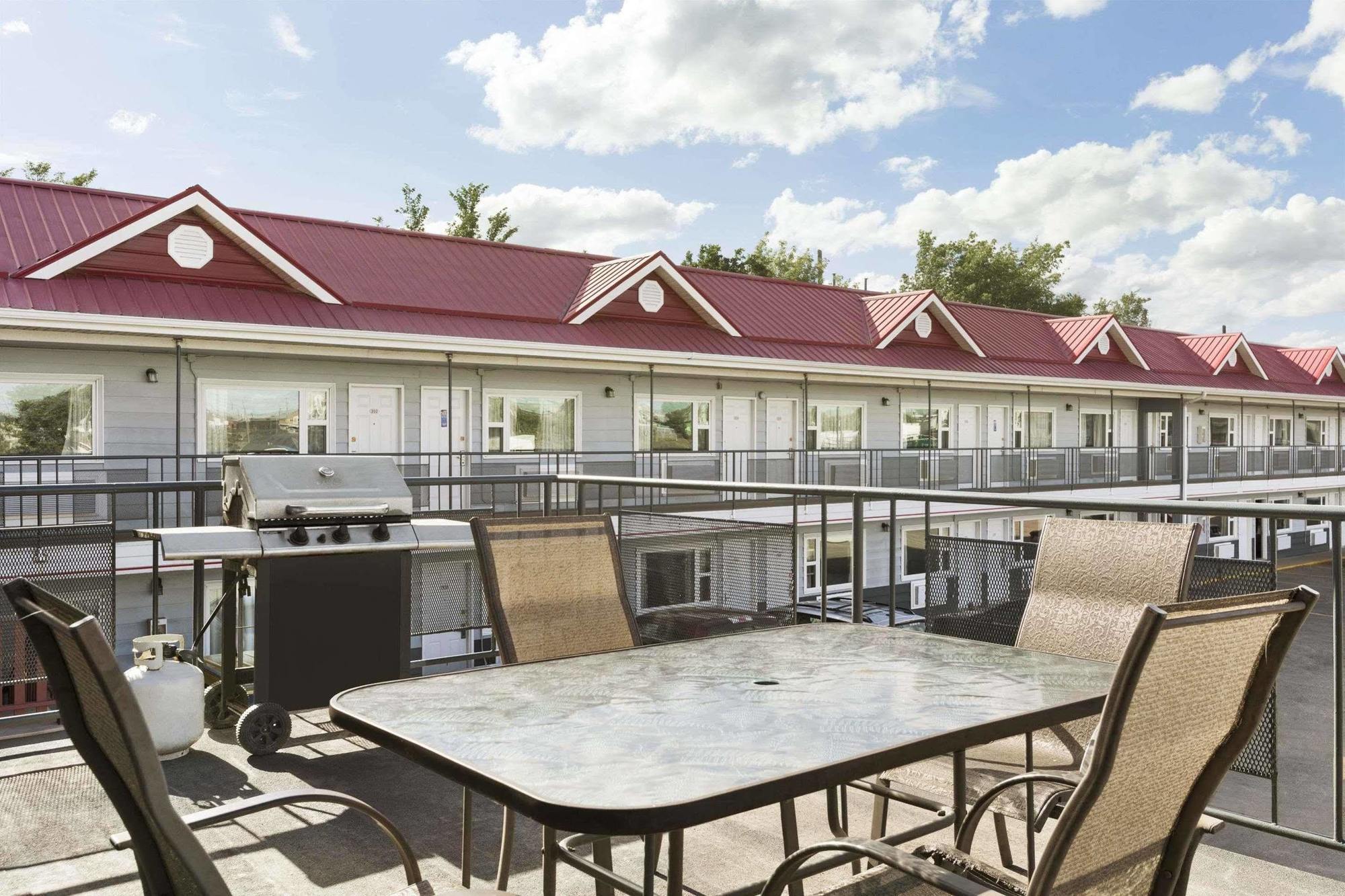 Thriftlodge Saskatoon Exteriör bild